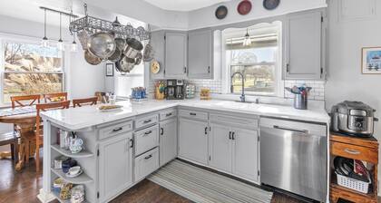 The Frankenmuth Dawdy Haus - whole house option