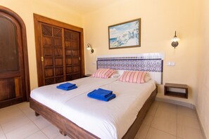 2 bedrooms, iron/ironing board, free WiFi