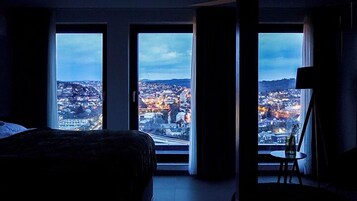 Habitación Deluxe doble, vistas a la ciudad | Decoración individual, cortinas opacas, wifi gratis y ropa de cama