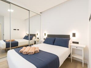 House | 4 bedrooms, individually furnished, iron/ironing board