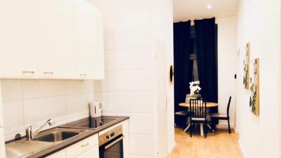 Cozy 5BR Apt 10min Walk to Augarten