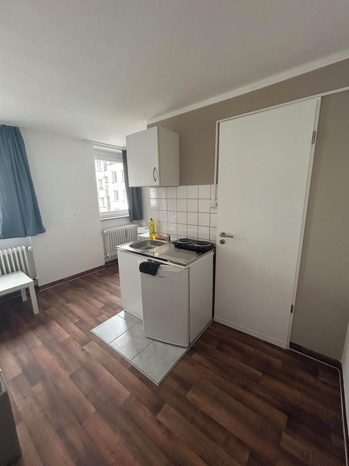 Einzelzimmer | Individuell eingerichtet, Bügeleisen/Bügelbrett, kostenloses WLAN