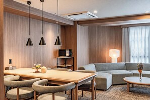 Deluxe Suite, 3 Bedrooms, Non Smoking