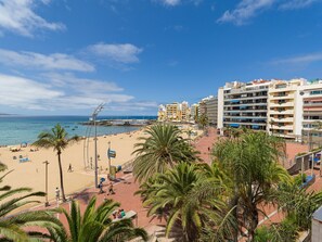 Exterior - Beachfront House in Las Palmas Near Las Canteras (Las Palmas de Gran Canaria)