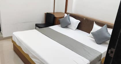 Hotel Radhe