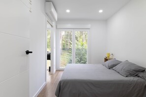 2 chambres, fer et planche à repasser, draps fournis