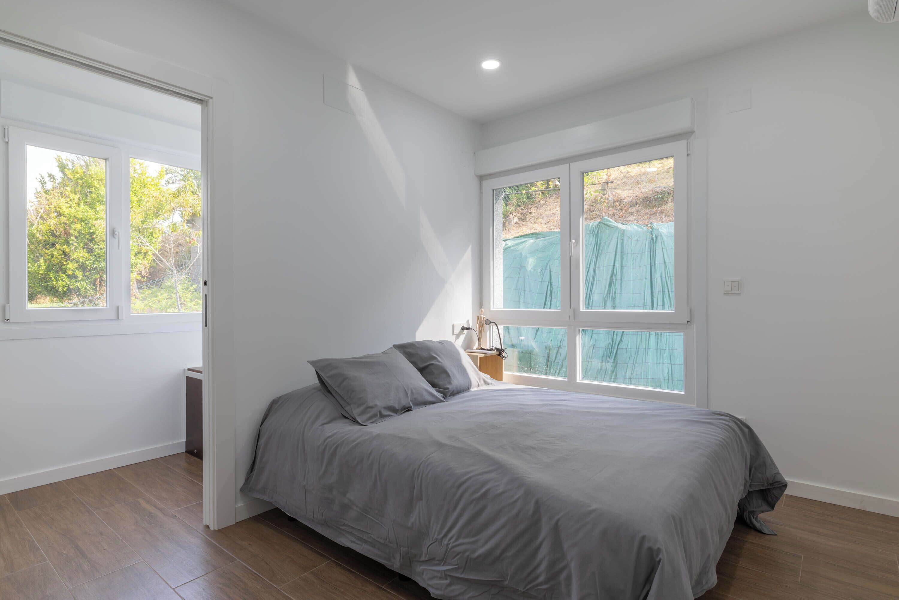 2 chambres, fer et planche à repasser, draps fournis