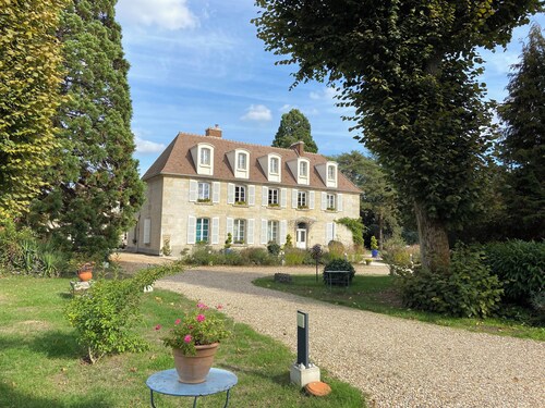The Gîte du Manoir in the park in the center of the village