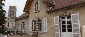 The Gîte du Manoir in the park in the center of the village