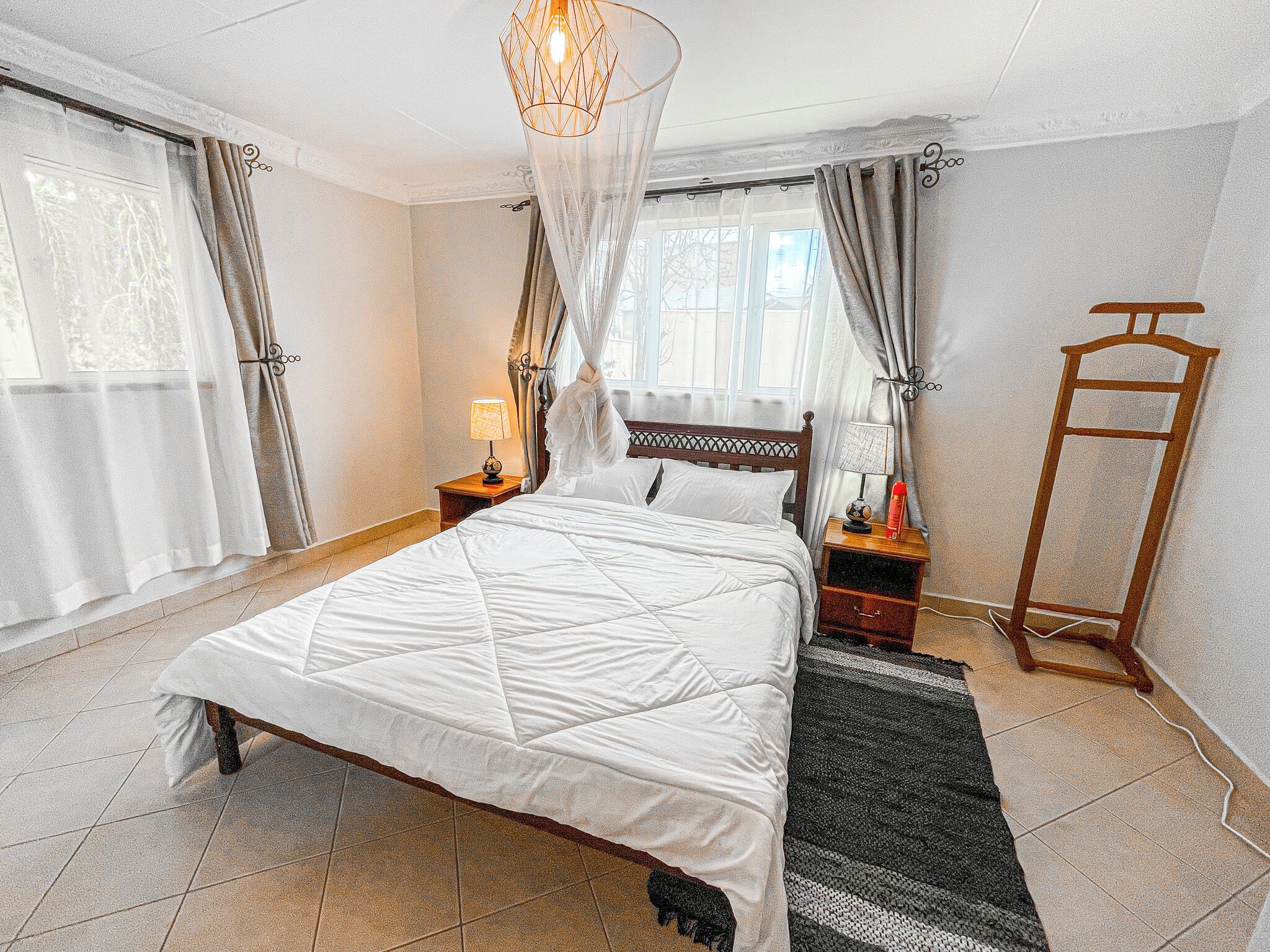 4 makuuhuonetta, silitysrauta/-lauta, Wi-Fi, vuodevaatteet