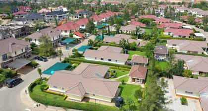 Charming 4-bedroom villa with WiFi in Athi River