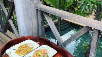 Free daily local cuisine breakfast