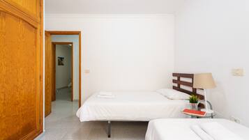 House | 3 bedrooms, iron/ironing board