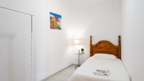 Unclassified image, 4 of 45, button - House by Playa de Las Canteras With Garden (Las Palmas de Gran Canaria)