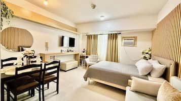 Iron/ironing board, WiFi, bed sheets