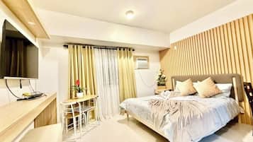 Iron/ironing board, WiFi, bed sheets