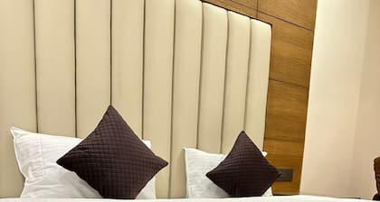 Hotel The Vijay Paradise