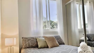 2 habitaciones, acceso a internet y ropa de cama