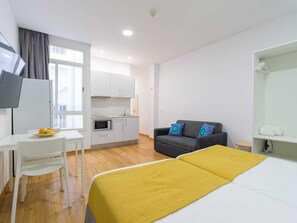 Apartment | Dining - Apartment Near Las Canteras Beach, Gran Canaria (Las Palmas de Gran Canaria)
