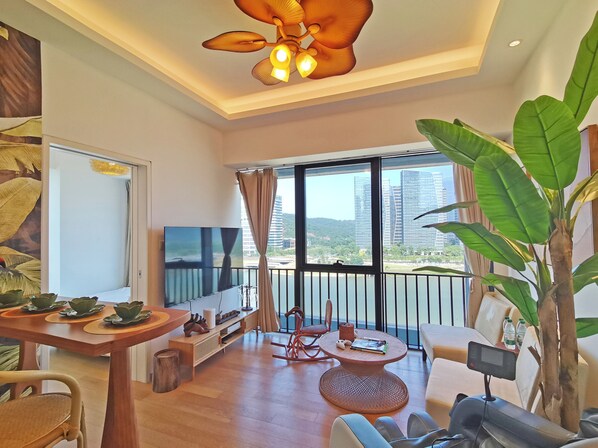 Family Suite, River View | Living room | Video-game console - Interact China Fine Condo - Chimelong (Zhuhai)