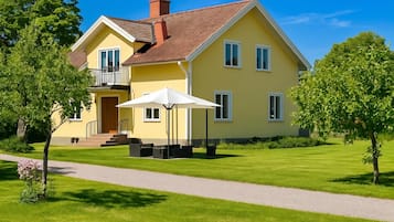 Family Apartment, Multiple Bedrooms, Mountainside (Scenic By The Sea Patterdale) | Exterior