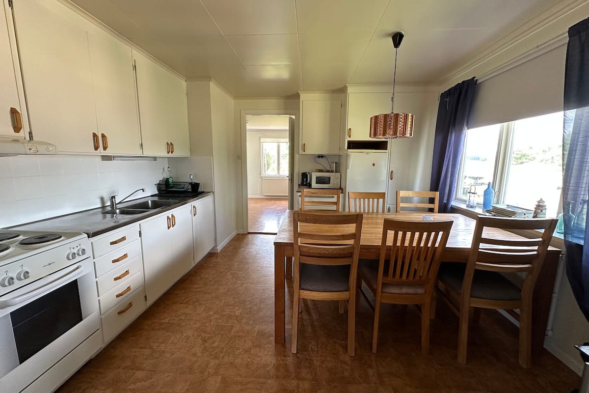 Căn hộ dành cho gia đình, nhiều phòng ngủ, cạnh núi (Scenic By The Sea Patterdale) | Bếp riêng | Tủ lạnh, lò vi sóng, lò nướng, bếp nấu