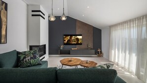 Căn hộ dành cho gia đình, 2 phòng ngủ, ban công (Luxury Seaview Apartman 5 Desamani) | Khu phòng khách