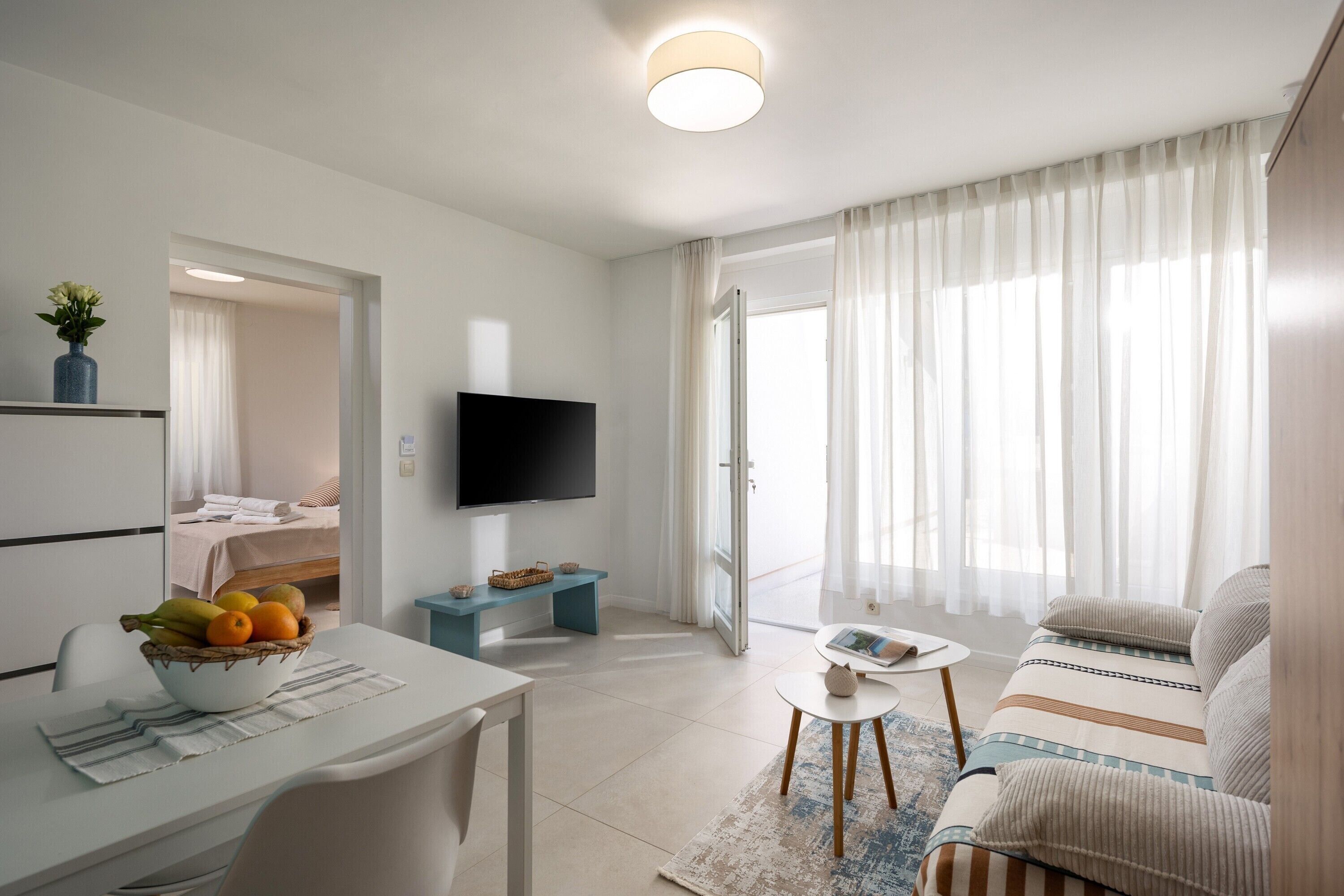 Family Apartment, Multiple Bedrooms (Apartman 3 With Garden Desamani 975) | Living area | 32-inch Smart TV with cable channels