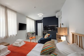 Studio Familial (Modern Studio Apartman 2 Desamani 975) | Cuisine privée | Réfrigérateur, micro-ondes, four, plaque de cuisson