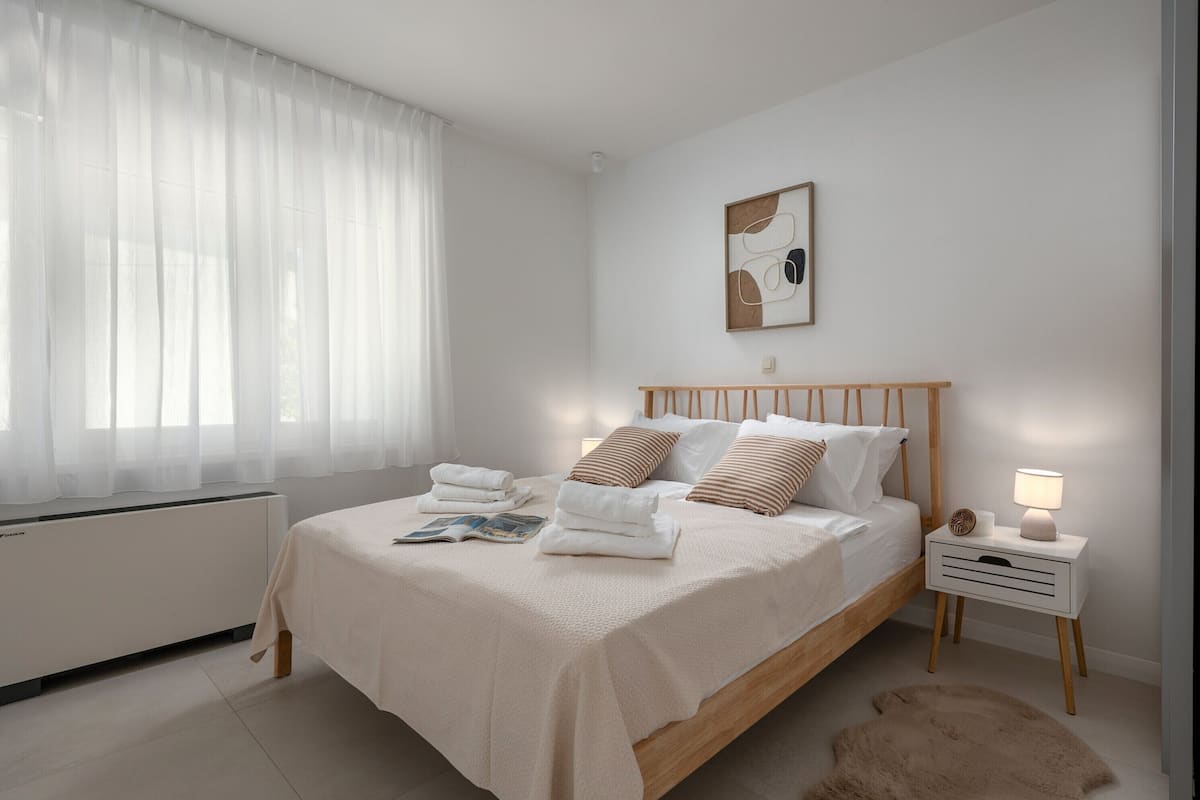 Family Apartment, 1 Bedroom (Apartman 3 With Garden Desamani 975) | 1 bedroom, iron/ironing board, free WiFi, bed sheets