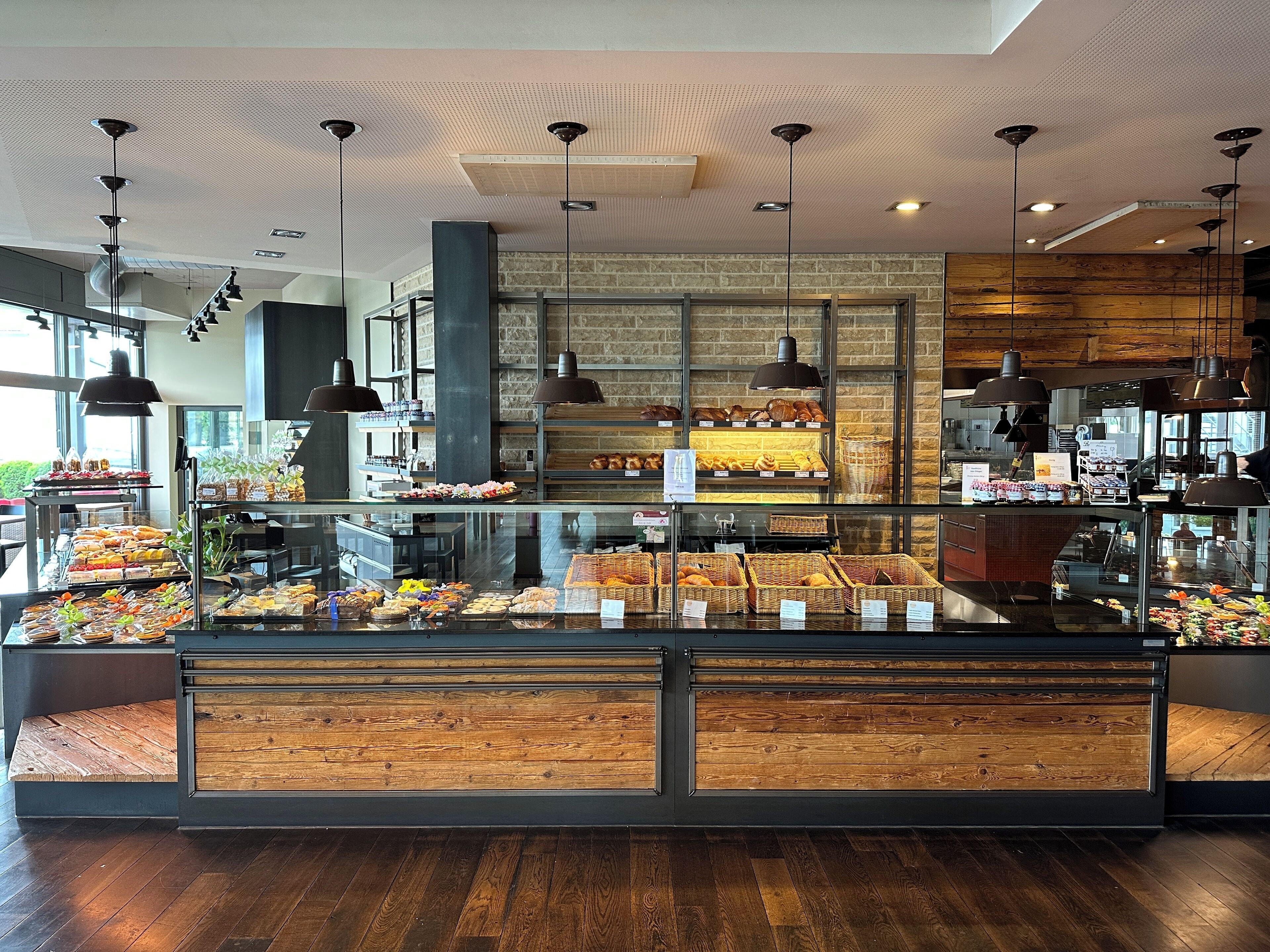 Se ofrece un desayuno para llevar (9.90 CHF por persona)