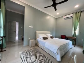 Tabla de planchar con plancha 