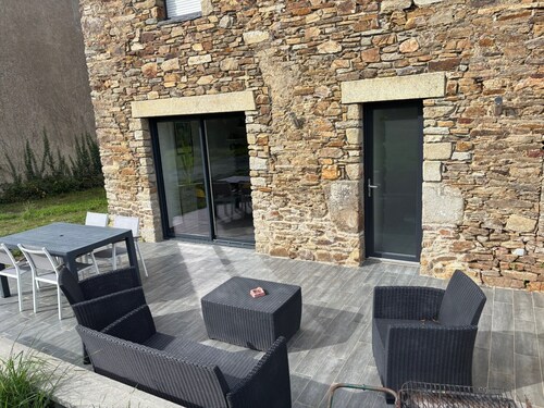 Charming house 30 minutes from the coast