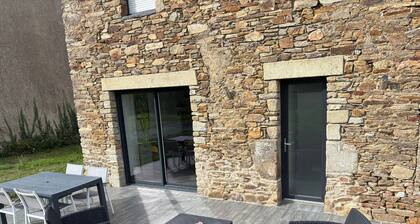 Charming house 30 minutes from the coast