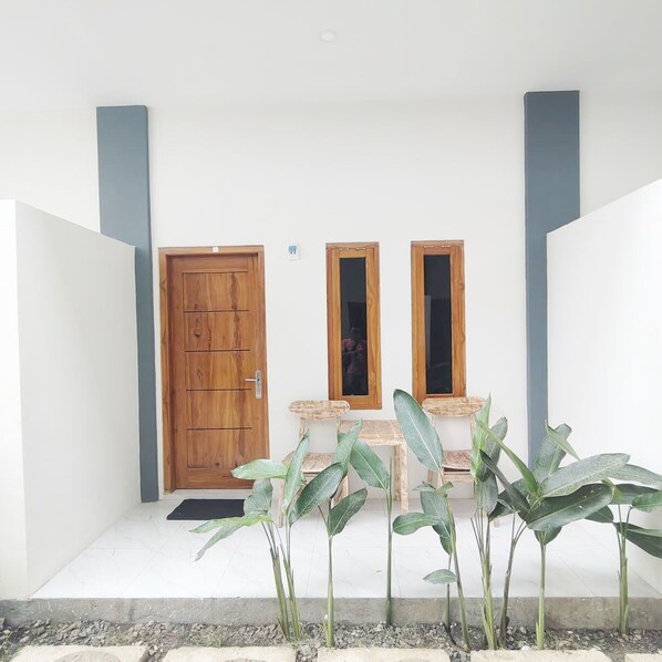 Exterior - Savira Homestay Labuan Bajo (Labuan Bajo)