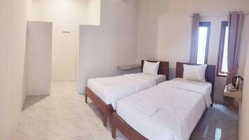 Habitación doble estándar | Escritorio, espacio para trabajar con laptop y wifi gratis