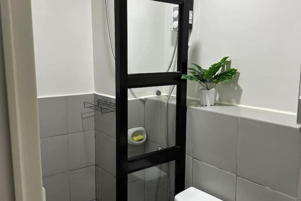 Dusche, Haartrockner, Bidet, Seife