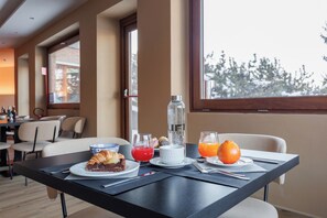 Dagelijks continentaal ontbijt inbegrepen