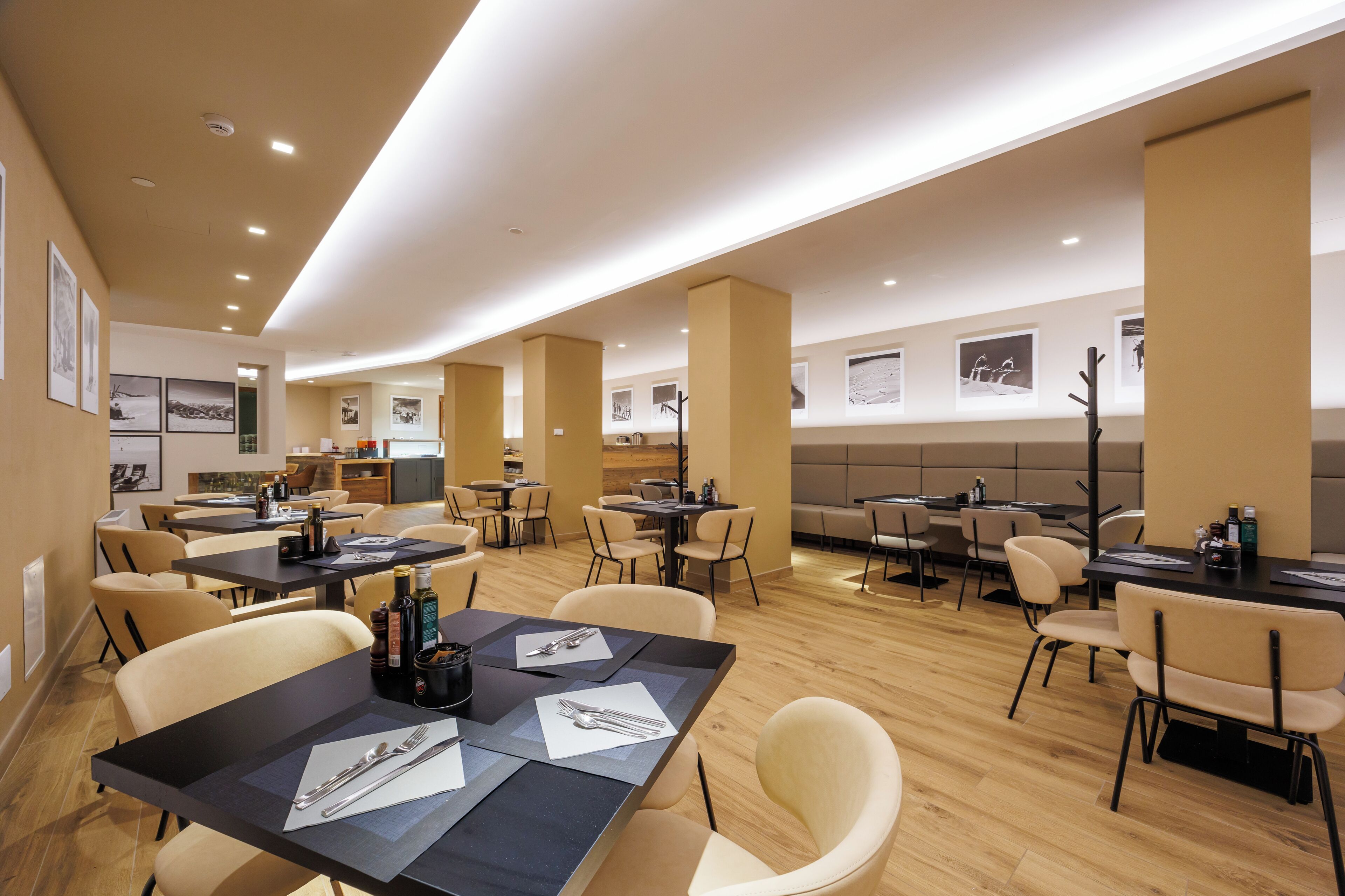 Tägliches inbegriffenes kontinentales Frühstück