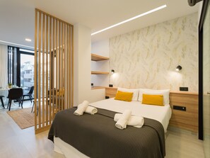 1 Schlafzimmer, laptopgeeigneter Arbeitsplatz, Bügeleisen/Bügelbrett