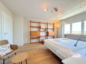 4 soverom, strykejern/-brett, internettilgang og sengetøy