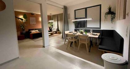 Holiday Home '120 m² Architect's House' with Private Terrace, Wi-Fi and Air Conditioning