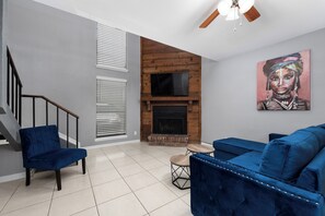 Smart TV - The Contemporary Loft (Brownsville)