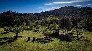 Property grounds - Apartment 'Bosque' with Mountain View, Wi-Fi and Air Conditioning (Girona)