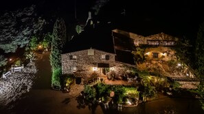 Exterior - Apartment 'Bosque' with Mountain View, Wi-Fi and Air Conditioning (Girona)