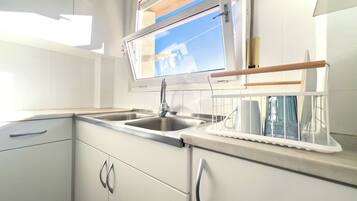 Four à micro-ondes, surface de cuisson