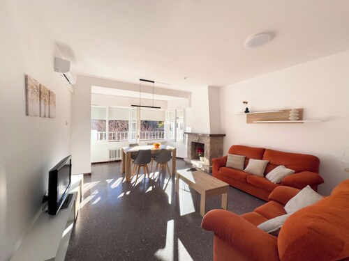 Bright apartment in Figueras 5 minutes from the Dali museum