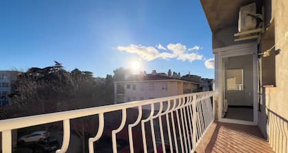 Bright apartment in Figueras 5 minutes from the Dali museum