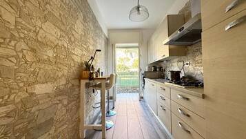 Familienapartment, Mehrere Schlafzimmer (Le Conchiglie Di Grace) | Eigene Küche | Kühlschrank, Ofen, Herdplatte, Geschirrspüler