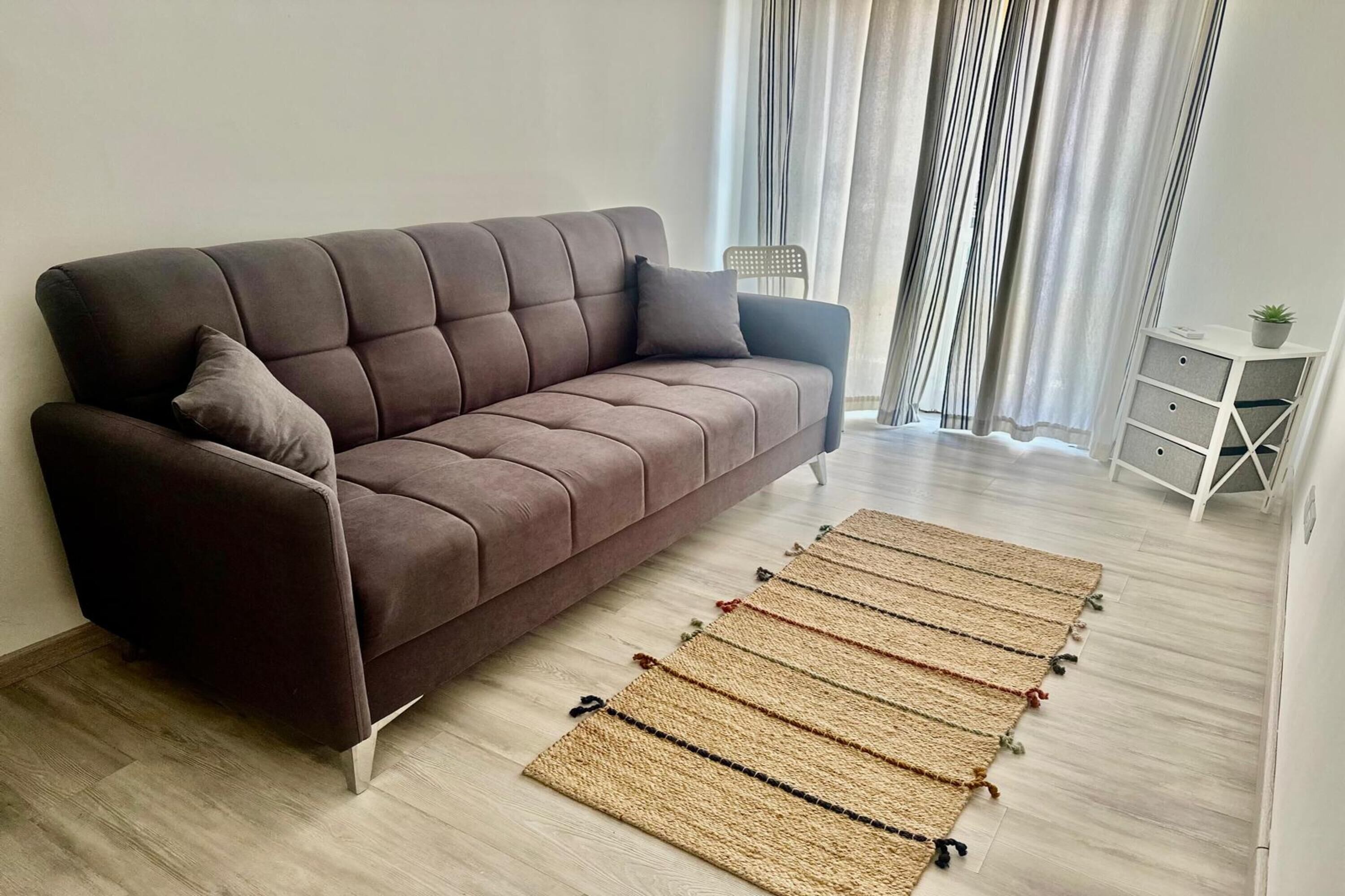 Appartamento familiare, camere multiple (Le Conchiglie Di Grace) | Area soggiorno | TV 32 pollici con canali satellitari